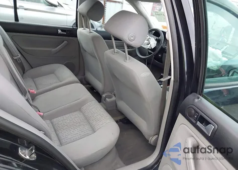 2005 Volkswagen Golf Gl 2.0L z USA, uszkodzony, nr VIN 9BWFL61J454005784